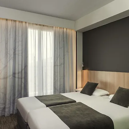 Mercure Gare Du Nord 4*