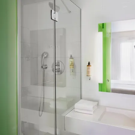 Mercure Gare Du Nord 4*