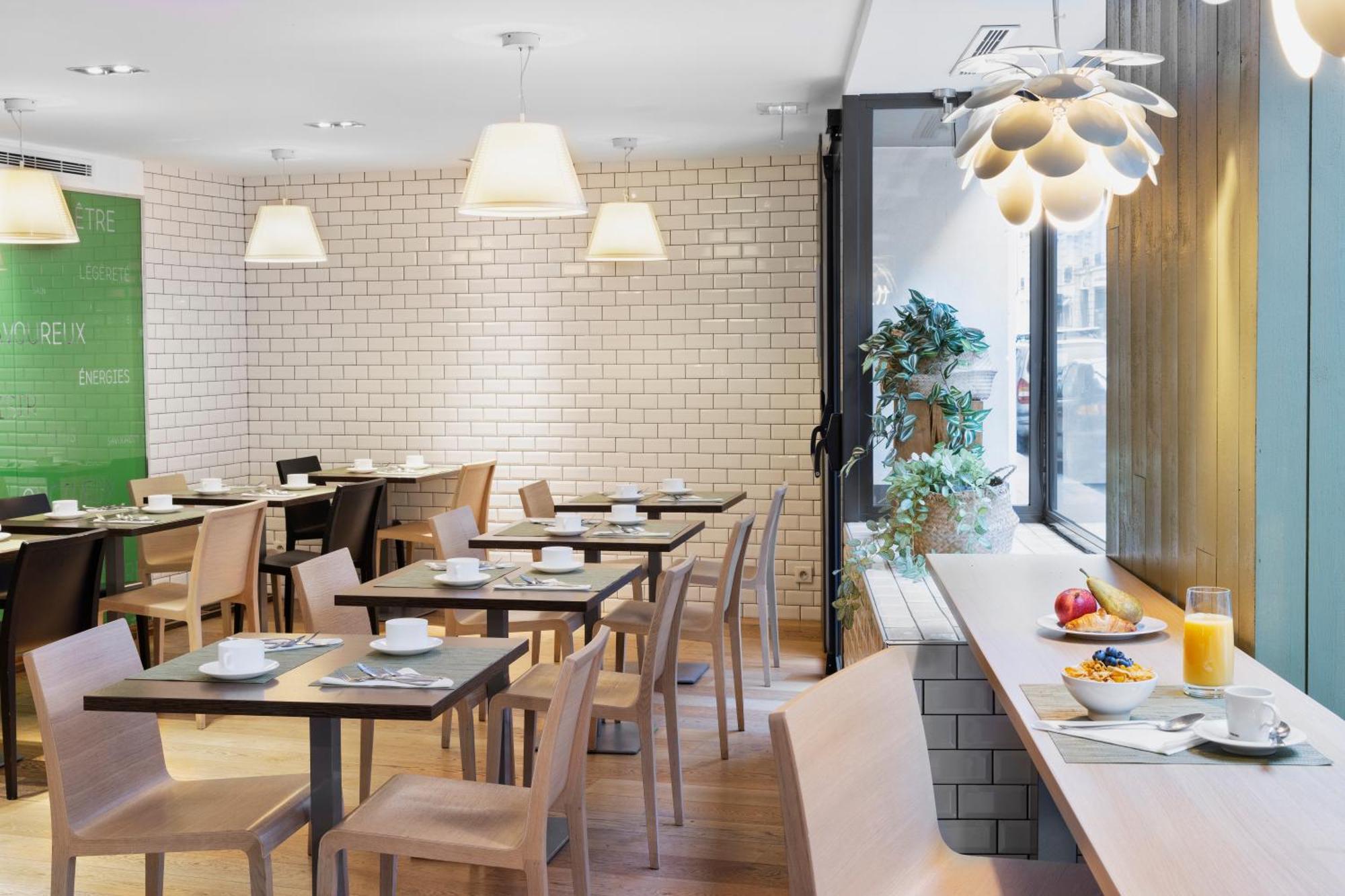 Hotel Mercure Gare Du Nord 4*