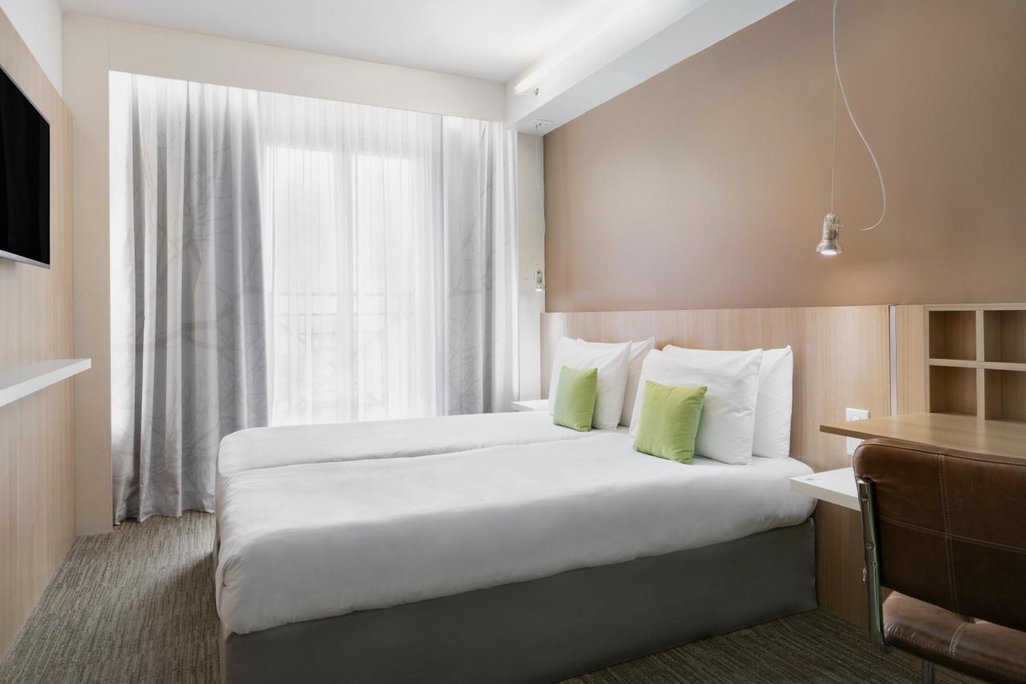 Mercure Gare Du Nord 4*